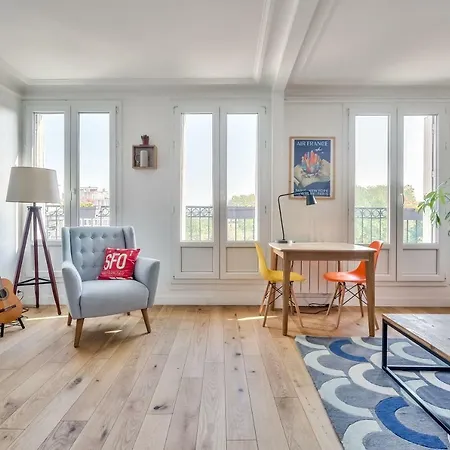 Apartment Colourful And Welcoming * Batignolles Area * Paris