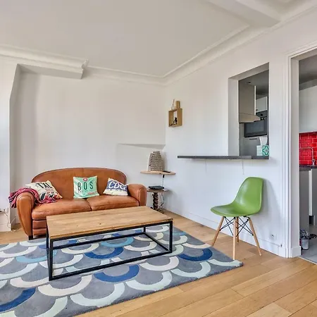 Apartment Colourful And Welcoming * Batignolles Area * Paris
